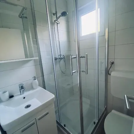 Mila Starigrad Paklenica