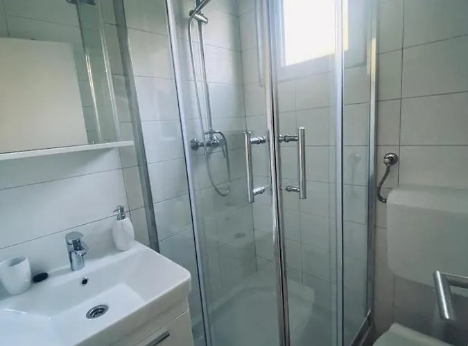 Mila Starigrad Paklenica